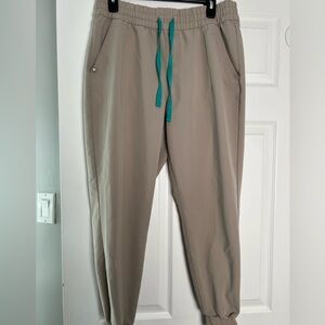 Figs scrubs woman Tatu Slim Cargo Jogger Scrub Pants High Waisted L/P Boulder